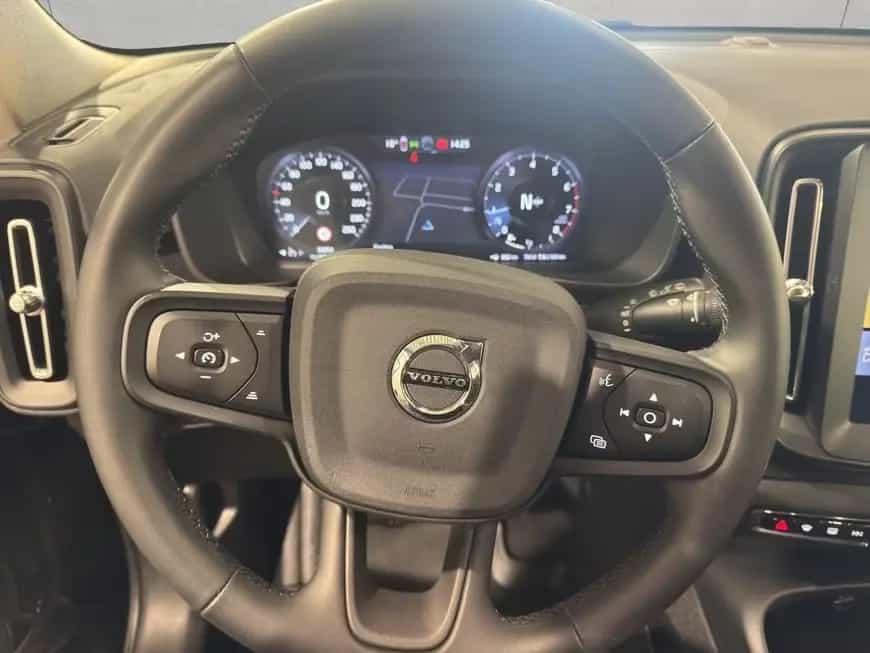 Volvo XC40 T2 Momentum-Core Navi LED Kamera PDCv+h 1.H 02/2022-photo-7