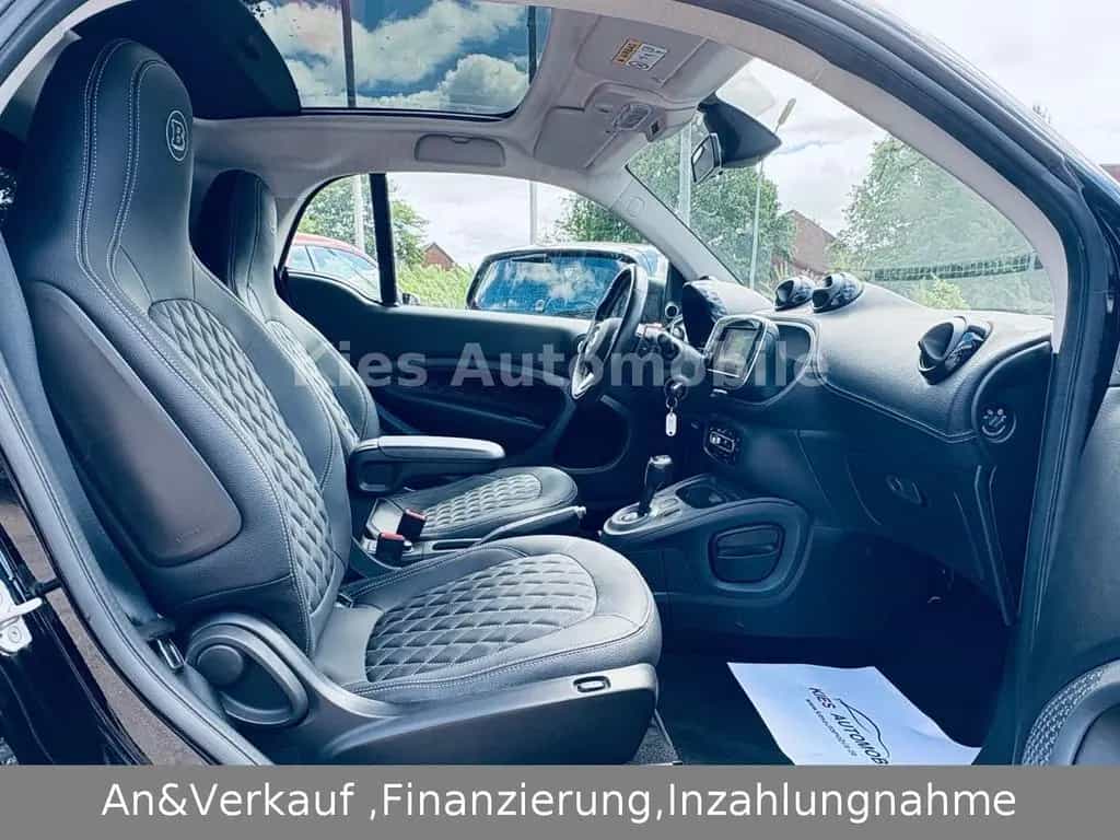 Smart ForTwo Brabus Xclusive 109Ps AUTOM/LEDER/JBL/NAV 07/2018-photo-16