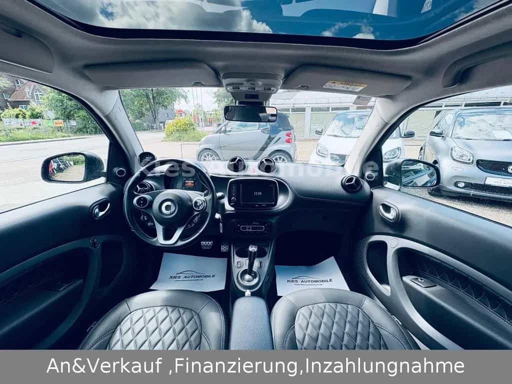 Smart ForTwo Brabus Xclusive 109Ps AUTOM/LEDER/JBL/NAV 07/2018-photo-17