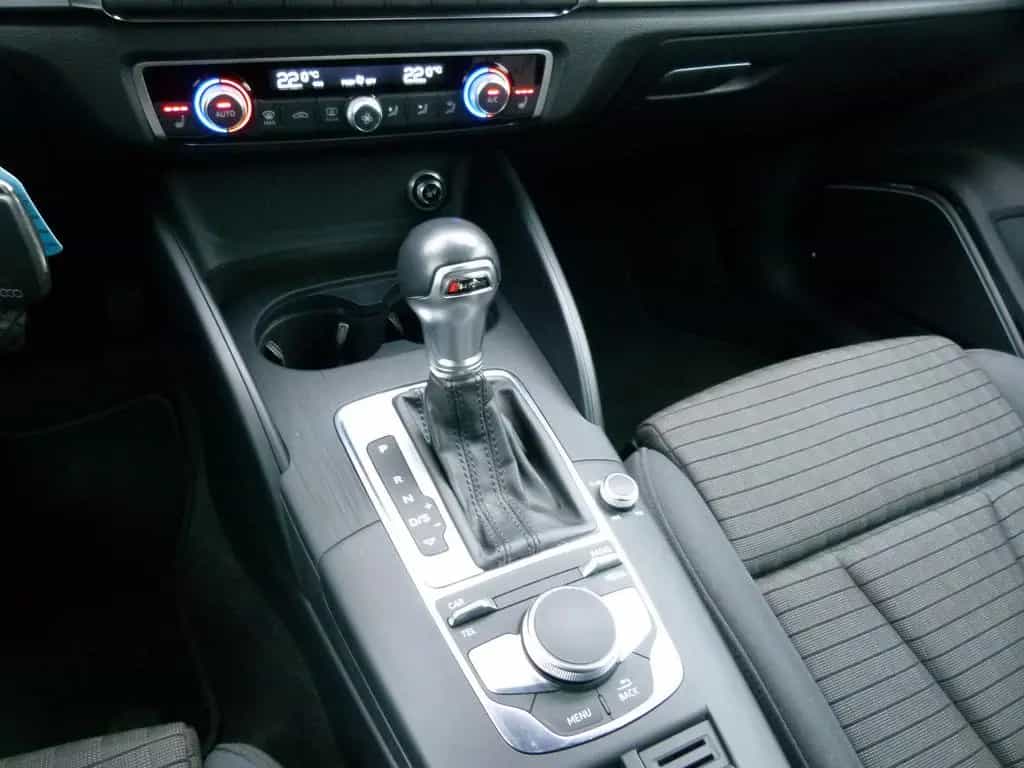 Audi A3 Sportb. 35TDI sport S-Line LED B/O ACC 1-Hand 11/2019-photo-12