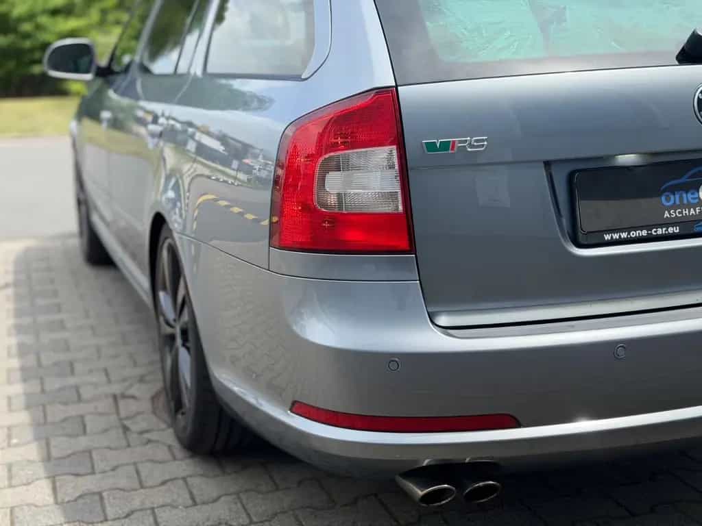Skoda Octavia Combi RS Leder Xenon CarPlay Tüv 05.2028 11/2012-photo-13