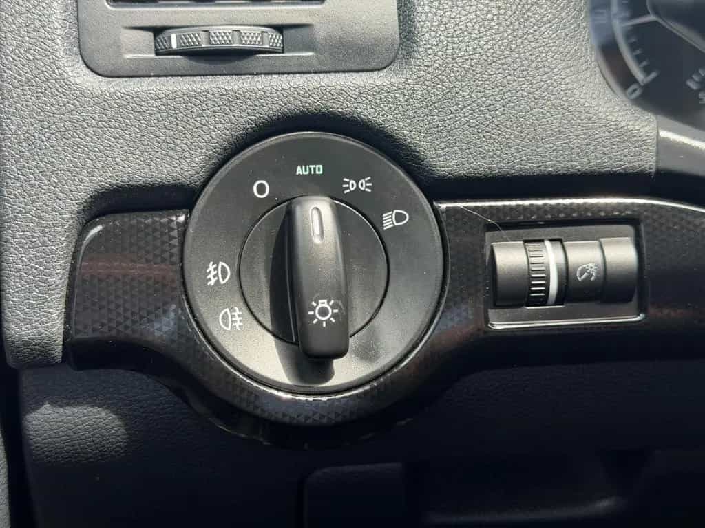 Skoda Octavia Combi RS Leder Xenon CarPlay Tüv 05.2028 11/2012-photo-34