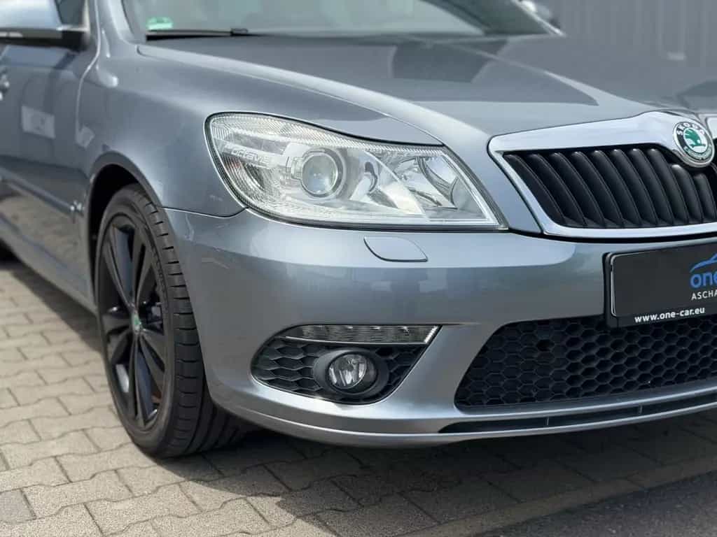 Skoda Octavia Combi RS Leder Xenon CarPlay Tüv 05.2028 11/2012-photo-7