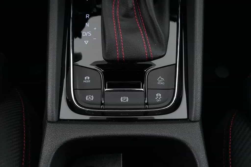 Skoda Kodiaq RS 2,0TSI DSG 4X4 ANHÄNGERKUPPLUNG+KAMERA 03/2022-photo-32