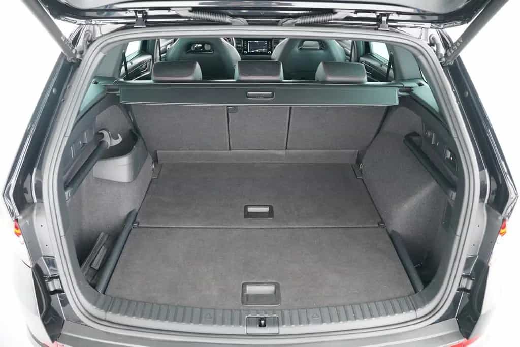 Skoda Kodiaq RS 2,0TSI DSG 4X4 ANHÄNGERKUPPLUNG+KAMERA 03/2022-photo-35