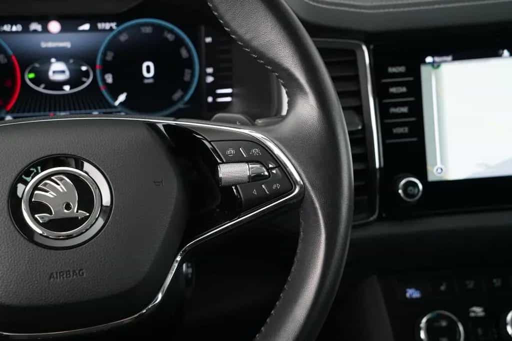 Skoda Kodiaq TOUR 2.0TSI DSG 4x4 MATRIX-LED+STANDHZG 03/2023-photo-15