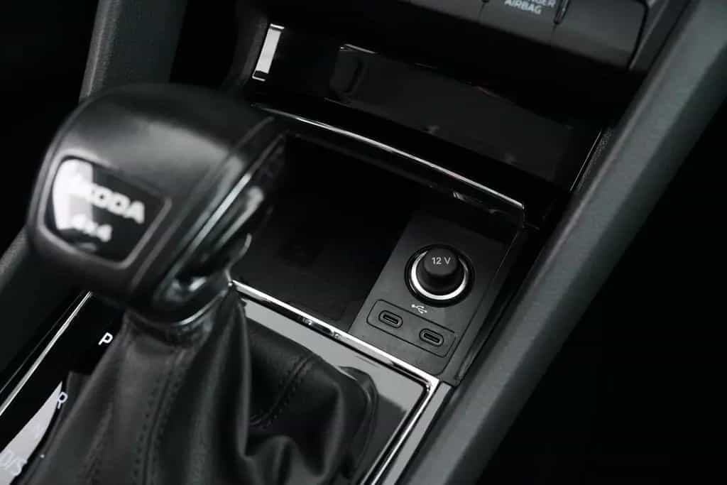 Skoda Kodiaq TOUR 2.0TSI DSG 4x4 MATRIX-LED+STANDHZG 03/2023-photo-29