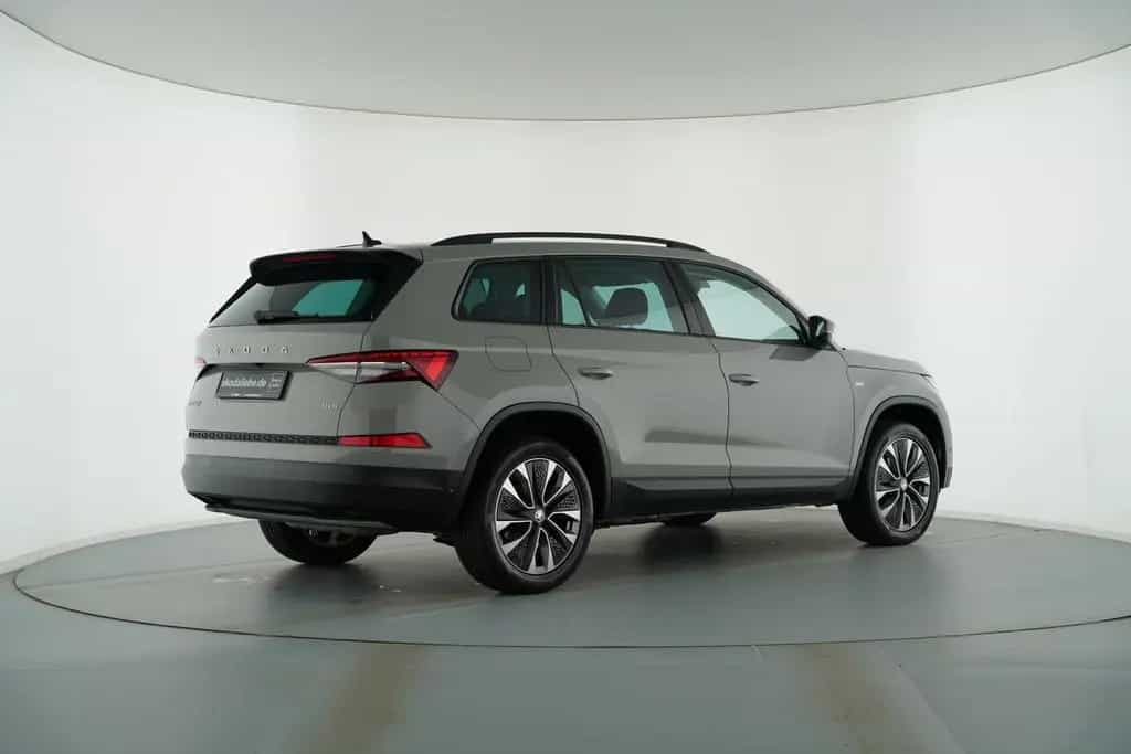 Skoda Kodiaq TOUR 2.0TSI DSG 4x4 MATRIX-LED+STANDHZG 03/2023-photo-5