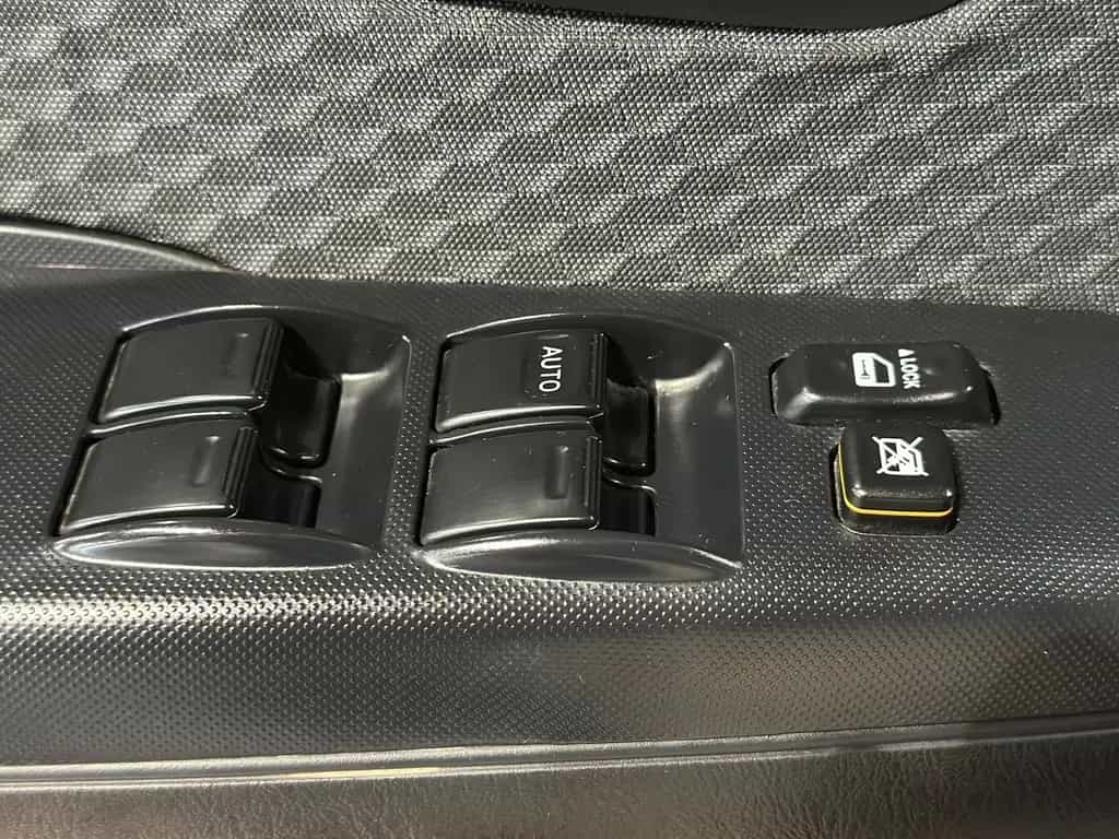 Toyota Hilux ELCH 2.5 DOUBLE CAB 4X4 BUNDESWEHR SPERRE 07/2015-photo-31