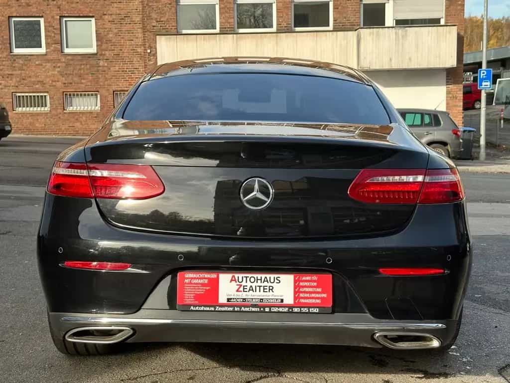 Mercedes-Benz E 300 Coupe*1.Hand*Tüv*Inspektion* 11/2018-photo-9