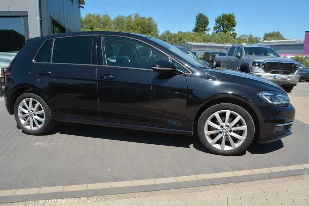 Volkswagen Golf VII Lim. Highline LED-virtualCP-Navi 03/2017-photo-19