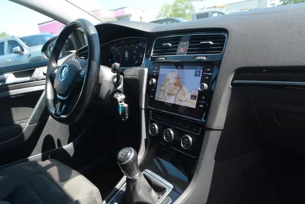 Volkswagen Golf VII Lim. Highline LED-virtualCP-Navi 03/2017-photo-24