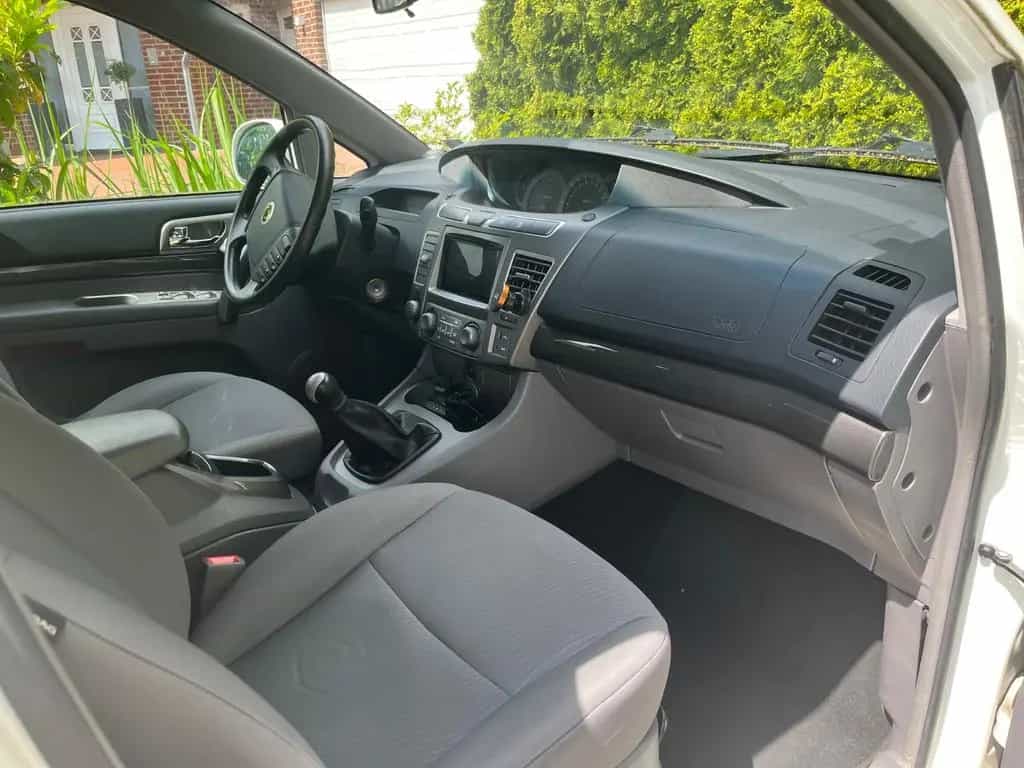 Ssangyong Rodius 2.0 e-XDi 200  7-Sitzer 08/2014-photo-10