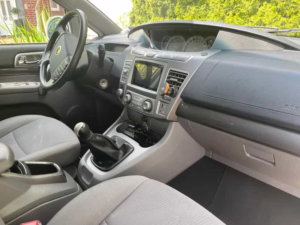 Ssangyong Rodius 2.0 e-XDi 200  7-Sitzer 08/2014-photo-14
