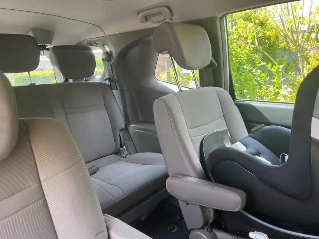 Ssangyong Rodius 2.0 e-XDi 200  7-Sitzer 08/2014-photo-8