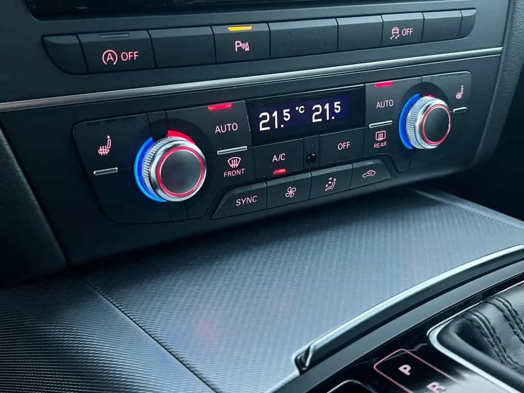 Audi A6 Avant 2.0 TDI, Aut., S Line, Leder, Kamera 07/2017-photo-31