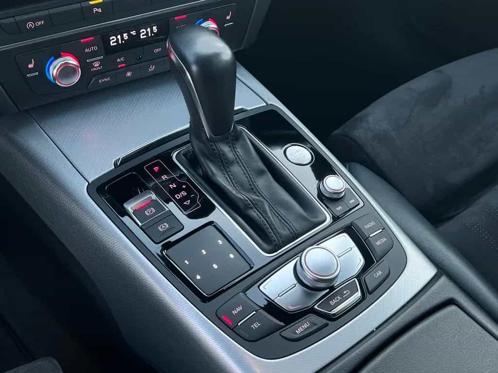Audi A6 Avant 2.0 TDI, Aut., S Line, Leder, Kamera 07/2017-photo-32