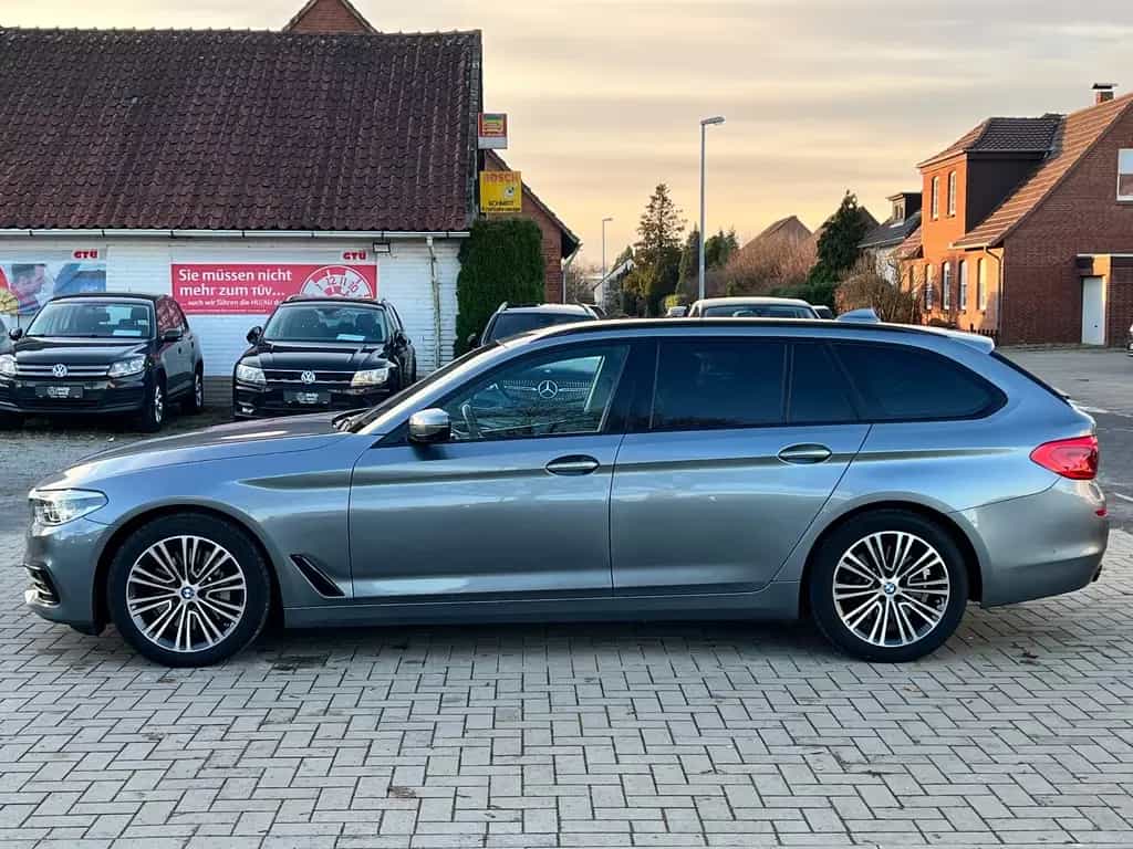 BMW 530 d Sport+LED+ACC+360°+AHK+Scheckh.+Bremse neuw 12/2018-photo-1