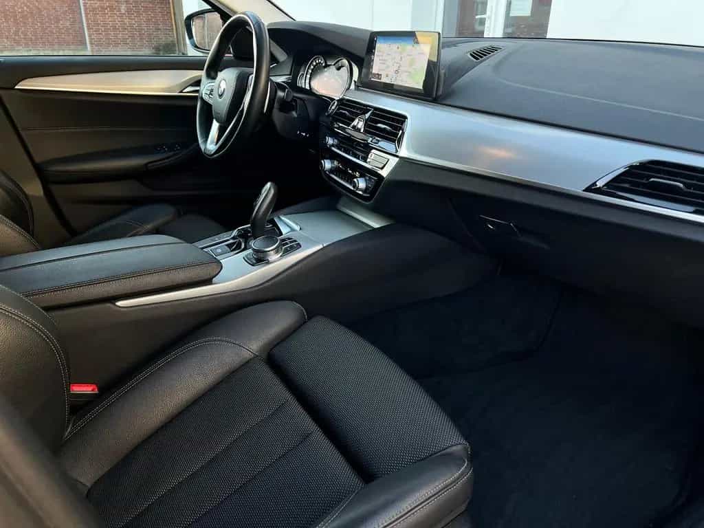 BMW 530 d Sport+LED+ACC+360°+AHK+Scheckh.+Bremse neuw 12/2018-photo-15