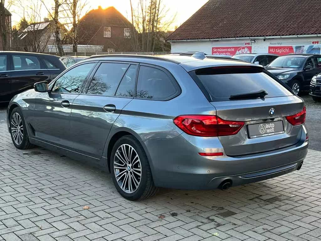 BMW 530 d Sport+LED+ACC+360°+AHK+Scheckh.+Bremse neuw 12/2018-photo-2
