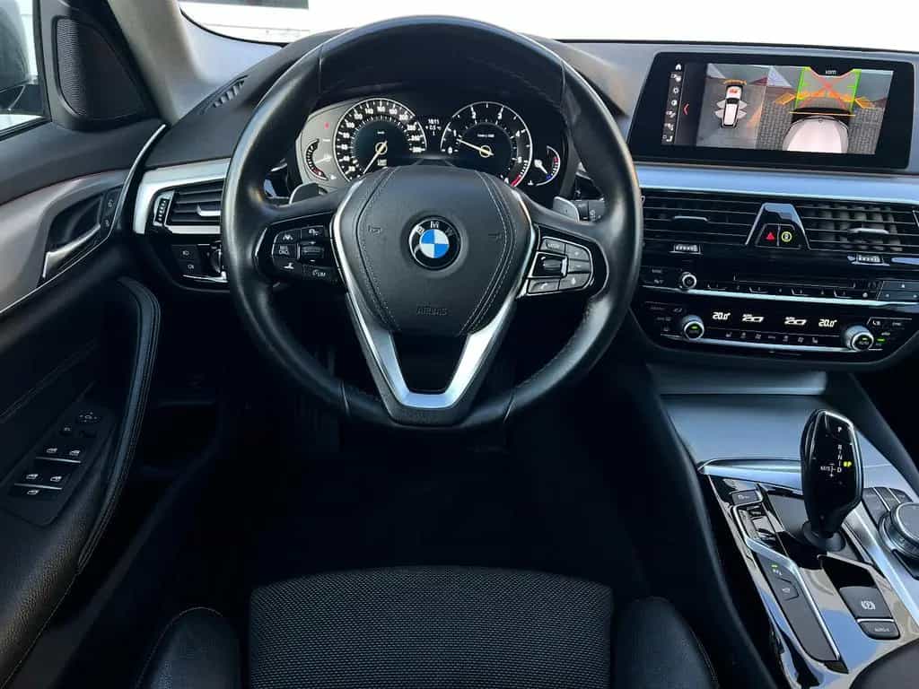 BMW 530 d Sport+LED+ACC+360°+AHK+Scheckh.+Bremse neuw 12/2018-photo-22