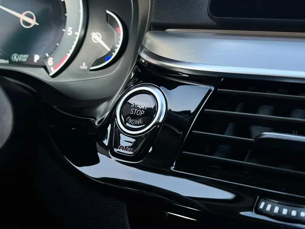 BMW 530 d Sport+LED+ACC+360°+AHK+Scheckh.+Bremse neuw 12/2018-photo-26