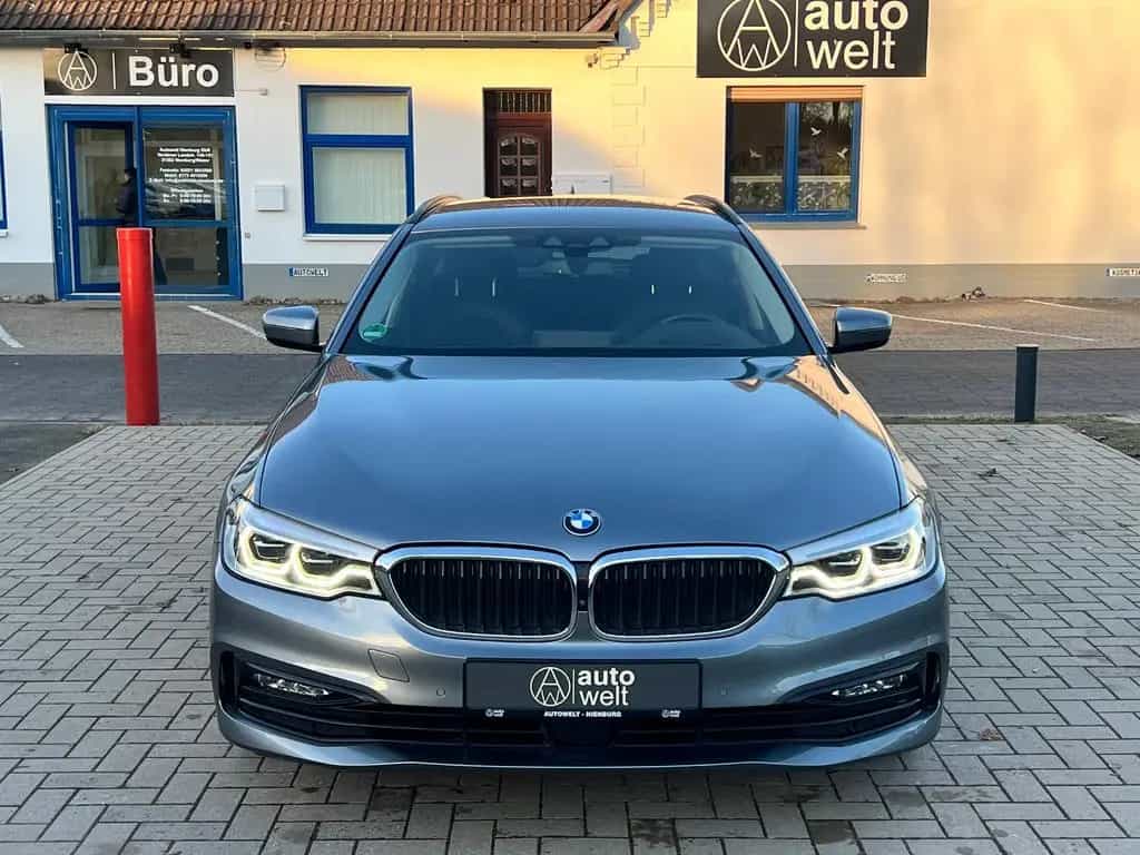BMW 530 d Sport+LED+ACC+360°+AHK+Scheckh.+Bremse neuw 12/2018-photo-7