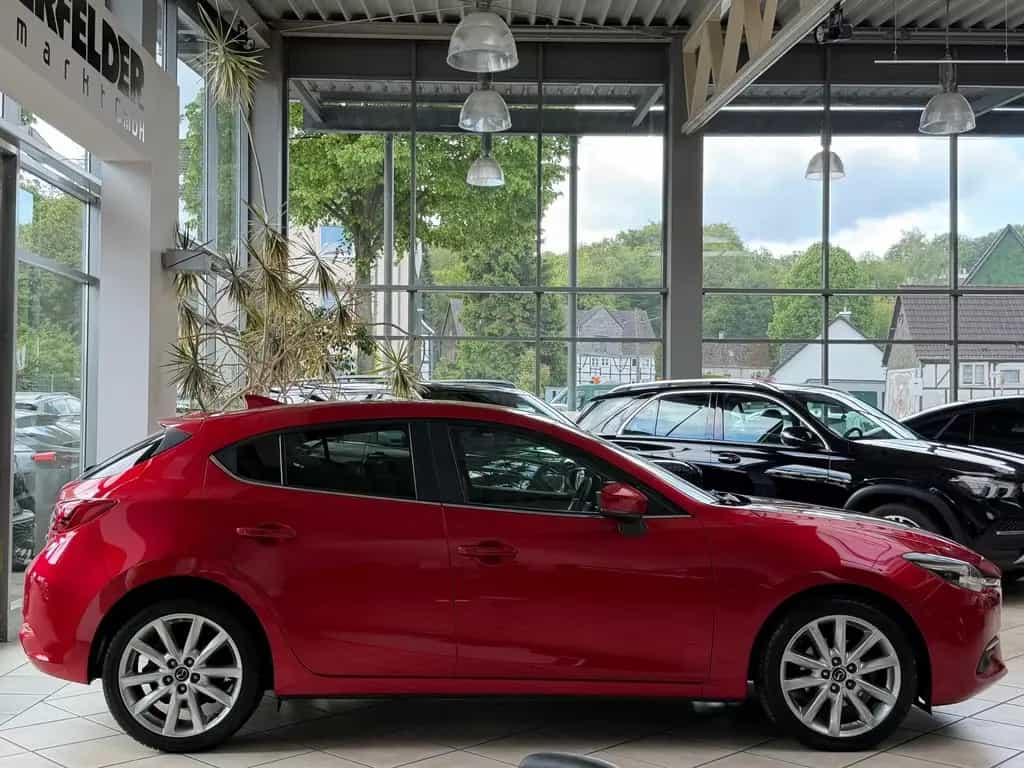 Mazda 3 Sportsline Automatik NAVI*S+LHZ*RFK*HUD*LED* 01/2018-photo-1