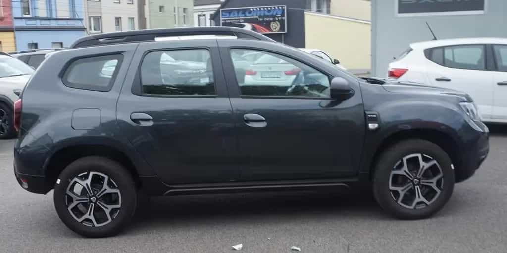 Dacia Duster II Prestige+ 4x4 4WD *NAVI+R-CAM*Klimaaut 08/2019-photo-3