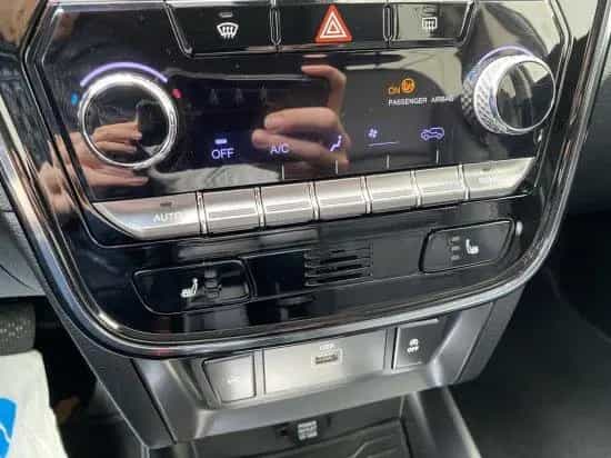 Ssangyong Tivoli 1,5 T-GDI Turbo 2WD MT Onyx Nav Ledr Shz 11/2022-photo-17