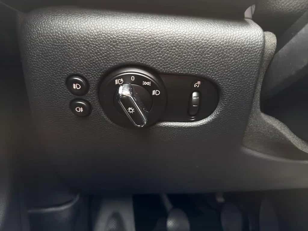 MINI Cooper Cabrio"Garantie-HeadUp-Navi"2.Hand 05/2016-photo-38
