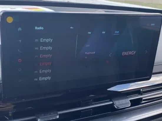 Ssangyong REXTON 2,2 E-XDI 4WD 8AT Lux 7-Sitzer 3.5t AHL G null-photo-9