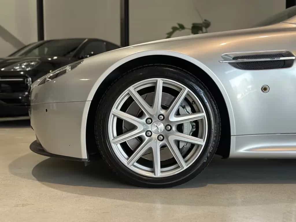 Aston Martin V8 Vantage Roadster 4.7l Sportshift *Navi,Tempo. 03/2013-photo-13
