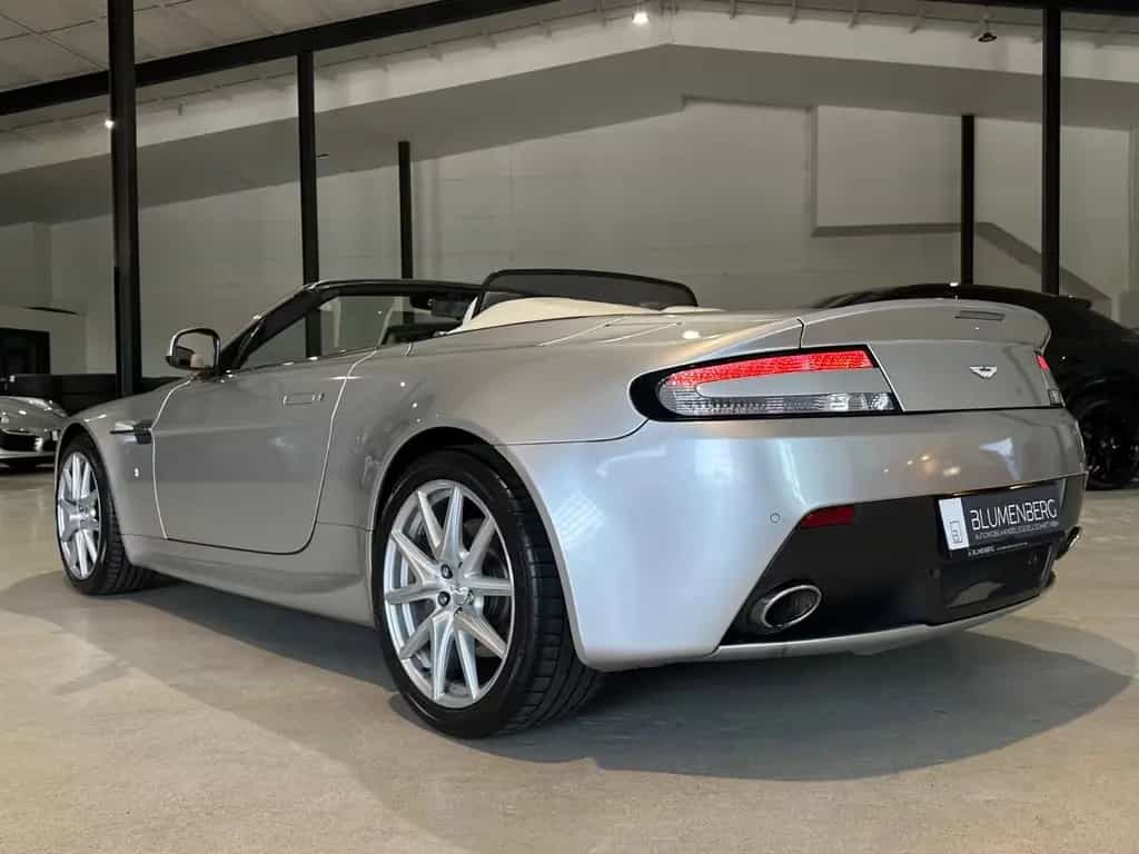 Aston Martin V8 Vantage Roadster 4.7l Sportshift *Navi,Tempo. 03/2013-photo-4