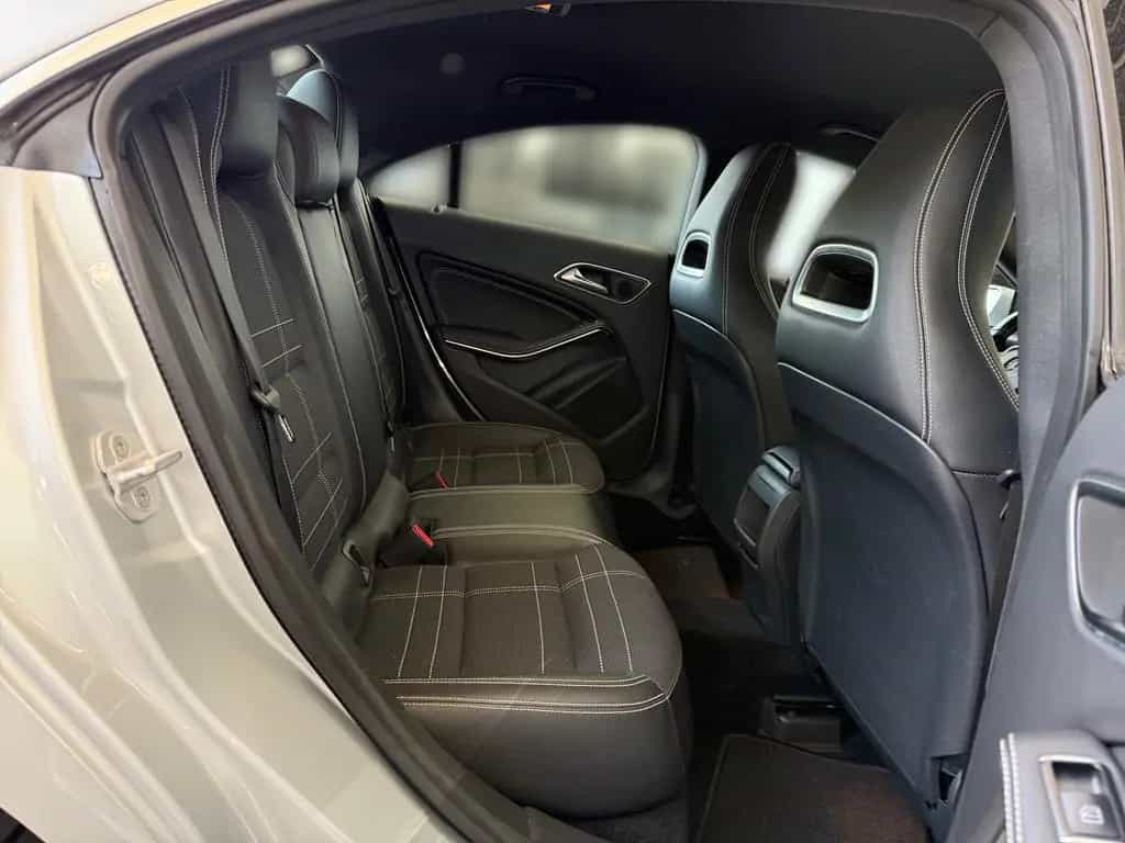 Mercedes-Benz CLA 180 Sitzheizung Tempomat Navi Klima PDC USB 07/2014-photo-12