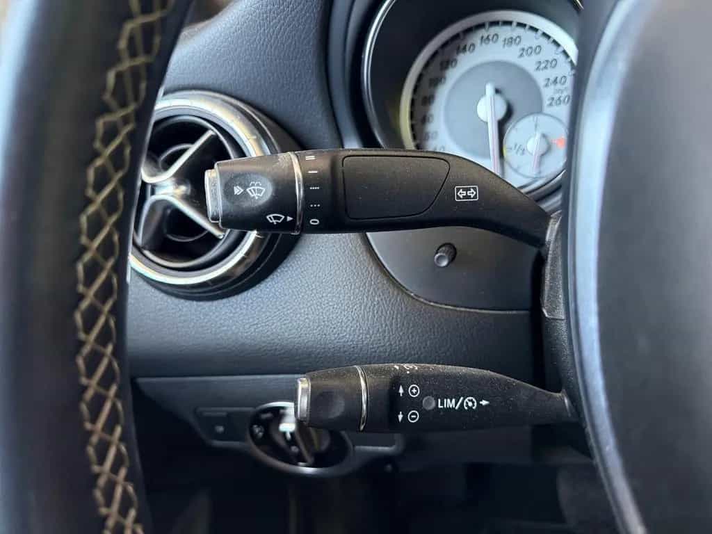 Mercedes-Benz CLA 180 Sitzheizung Tempomat Navi Klima PDC USB 07/2014-photo-20