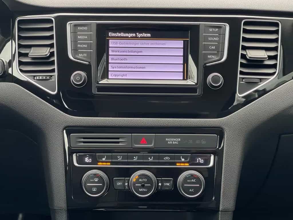 Volkswagen Golf Sportsvan VII Highline DSG Kamera AHK SHZ 05/2014-photo-14