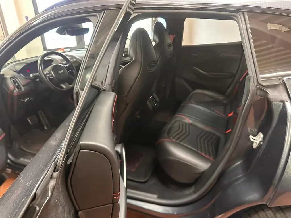 Aston Martin DBX 4.0 V8 05/2021-photo-6