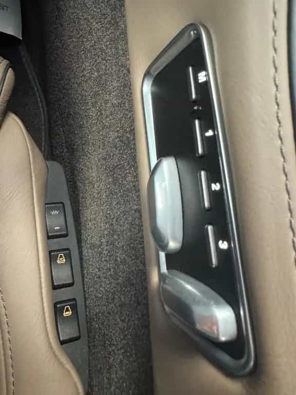 Aston Martin Virage +B&O+TEMP+NAV+EL.SITZE++MEMORY+Historie 03/2016-photo-35