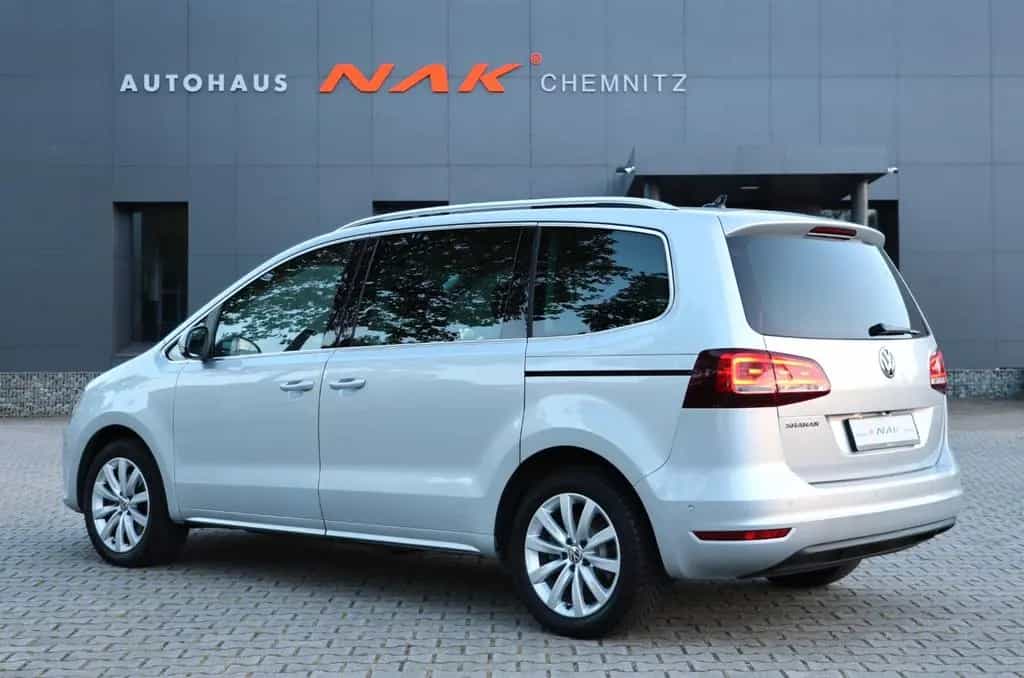 Volkswagen Sharan Highline Pano E-Türen Dynaudio AHK 7-Sitz 04/2021-photo-4