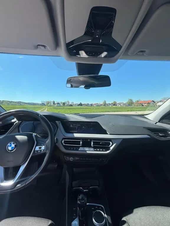 BMW 118 d Advantage mit Panorama-Schiebedach 09/2020-photo-5