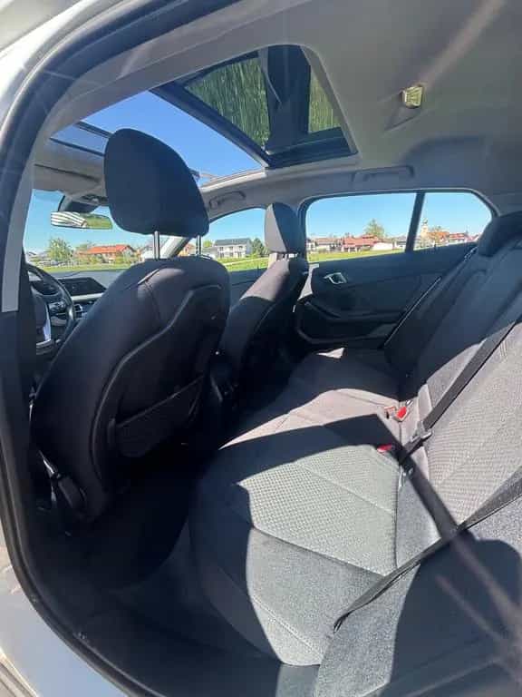 BMW 118 d Advantage mit Panorama-Schiebedach 09/2020-photo-6