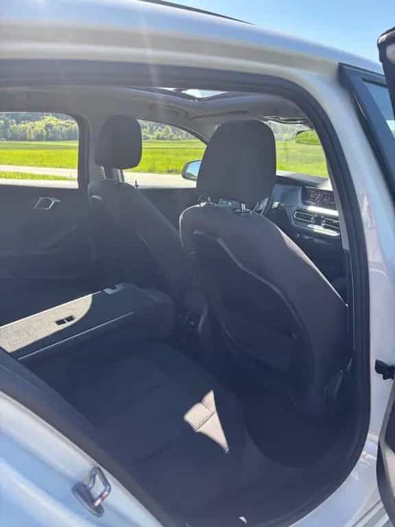 BMW 118 d Advantage mit Panorama-Schiebedach 09/2020-photo-7