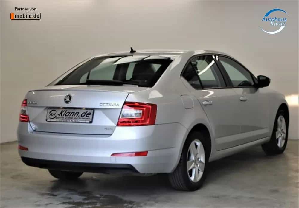 Skoda Octavia 1.8TSI 179PS DSG Ambition 4x4 Navi 1Hand 08/2016-photo-3