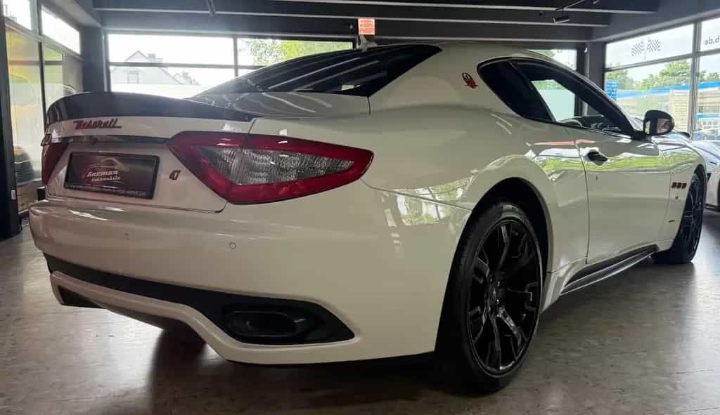 Maserati Granturismo 4.7 V8 MC SPORT LINE++UNFALLFREI++ 07/2010-photo-18