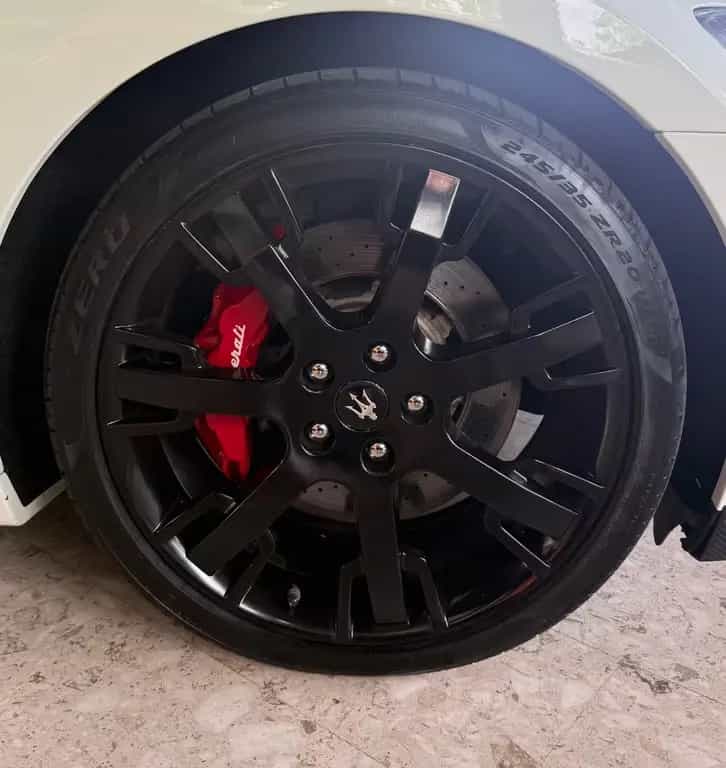 Maserati Granturismo 4.7 V8 MC SPORT LINE++UNFALLFREI++ 07/2010-photo-4