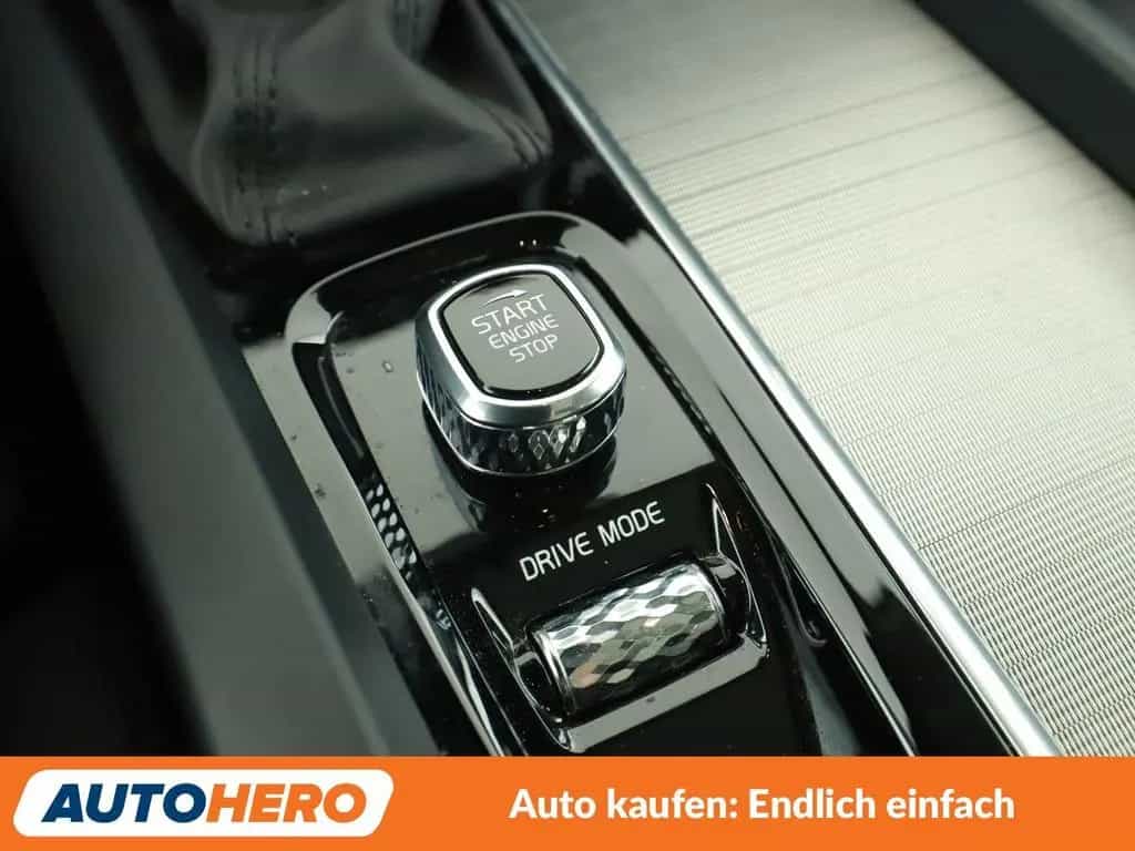 Volvo V60 2.0 D3 Inscription Aut.*NAVI*LED*TEMPO*CAM* 11/2019-photo-24
