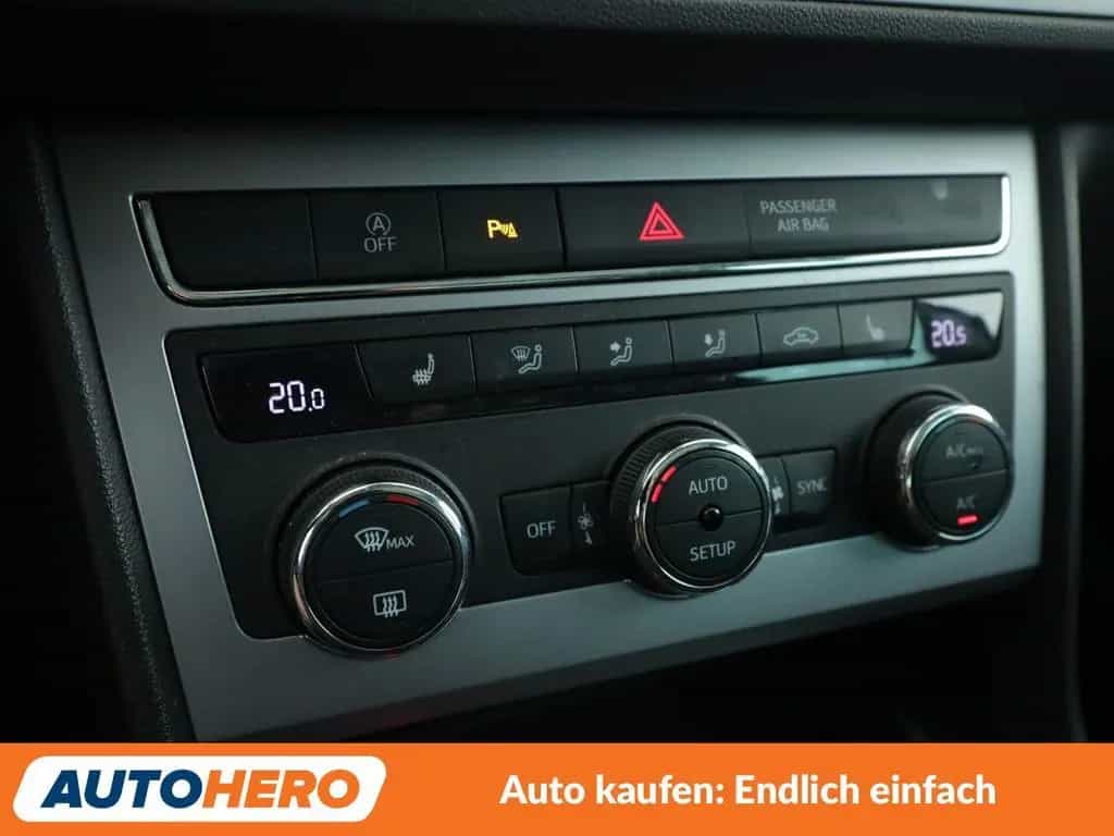 Seat Leon 1.4 TSI ACT Xcellence Aut*NAVI*LED*TEMPO* 09/2017-photo-22