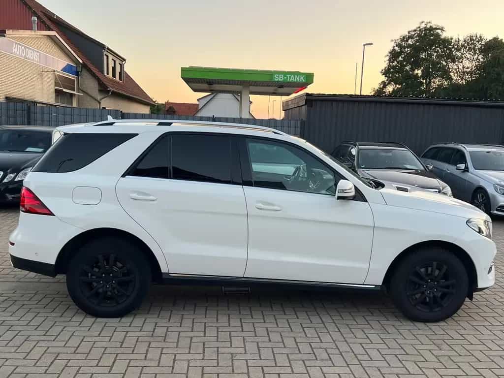 Mercedes-Benz GLE 250 d 4Matic+Panorama+360°Kamera+LED+TUV neu 04/2017-photo-5