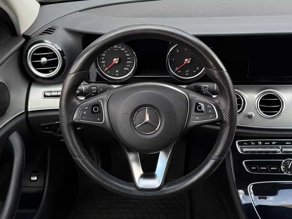 Mercedes-Benz E 220 d T, LED, Leder, Kamera, Service neu 12/2017-photo-23